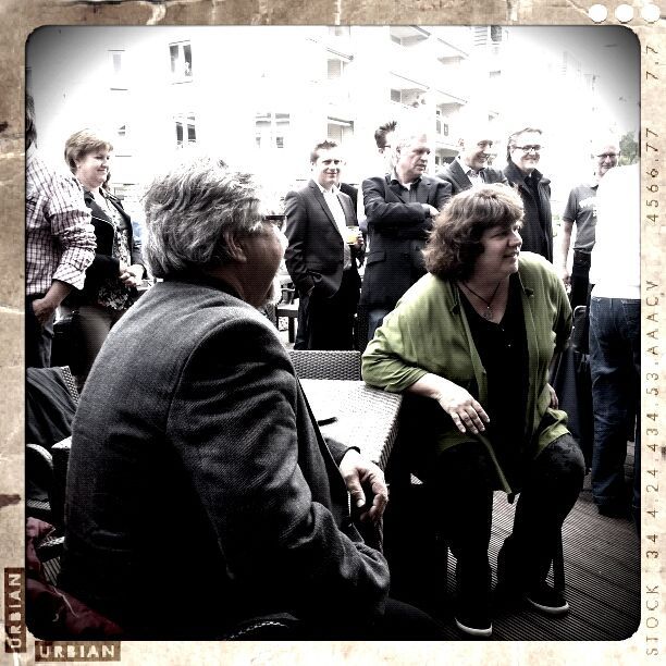 2IyVuM0schATzspsneNDFmmbxTIagzVY0wPnQOK7OnI